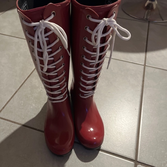 Rain boots - Picture 2 of 5